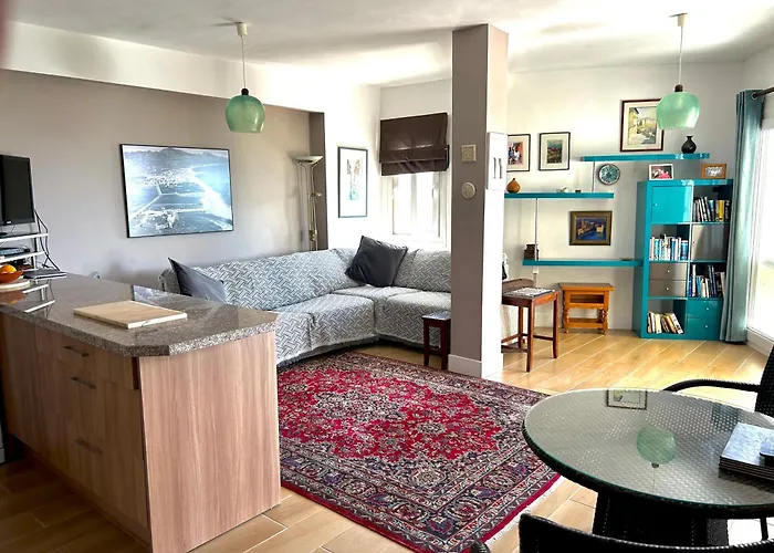 Estrella One Bedroom With Pool *